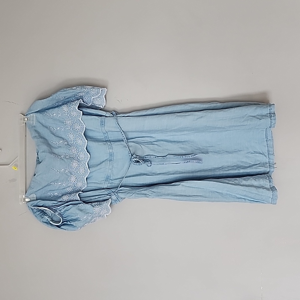ADORABLE Michel studio denim off the shoulder dress